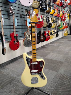 Store Special Product - Fender - Vintera 2 70s jaguar
